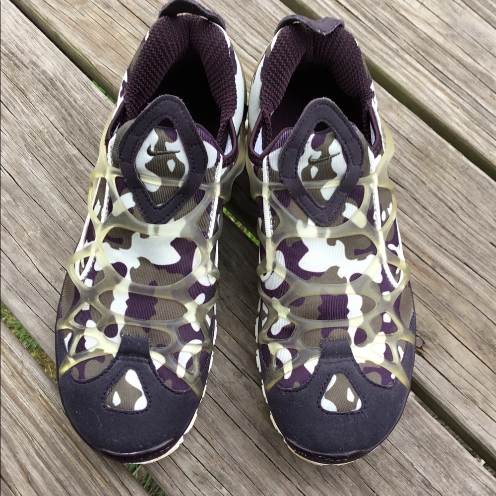 Women's NIKE sneakers